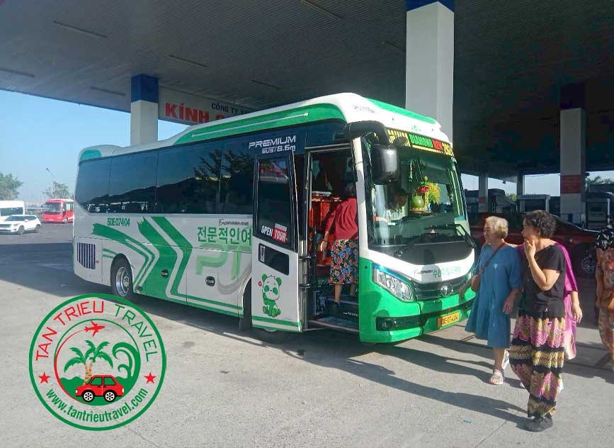 Thuê xe 29 chỗ chất lượng tại TPHCM