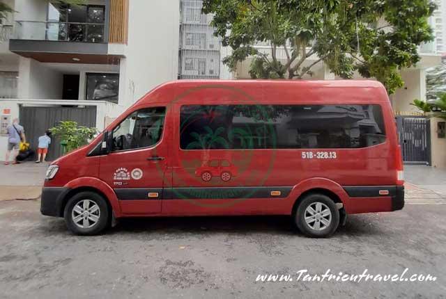 Cho thuê xe du lịch  16 chỗ màu đỏ