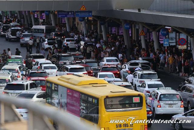Khuyến cáo ùn tắc sân bay Tân Sơn Nhất dịp tết Nguyên Đán 2024
