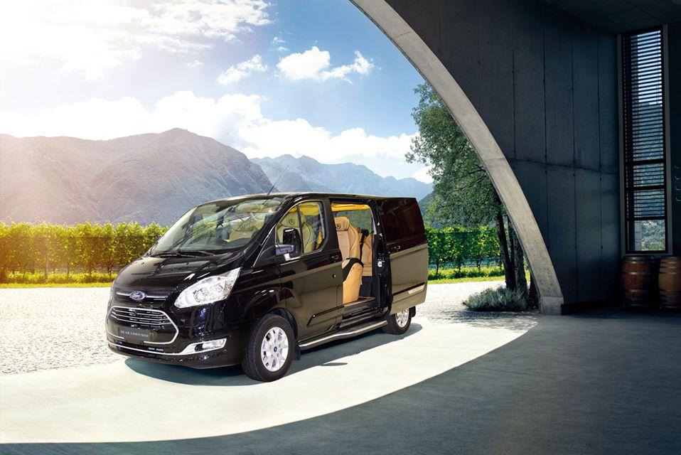 Thuê xe limousine đi Nha Trang