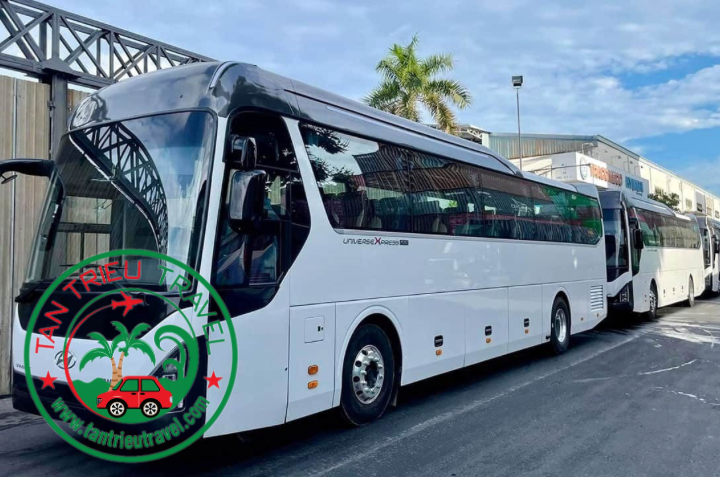 Dịch vụ cho thuê xe du lịch dài ngày tại TPHCM