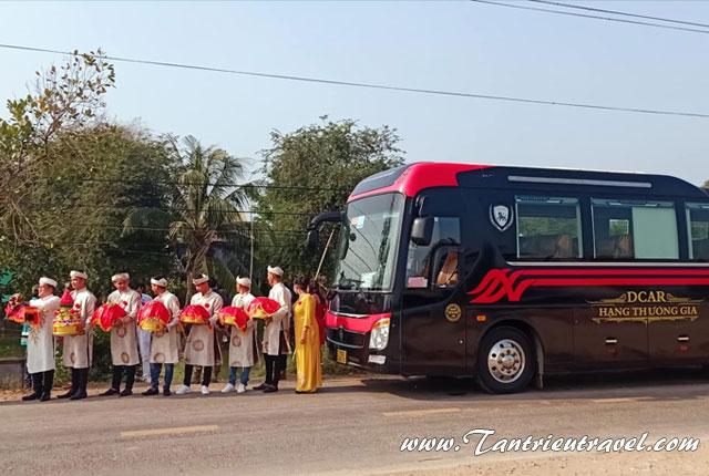 Giá thuê limousine 9-12-16-20 ghế rước dâu