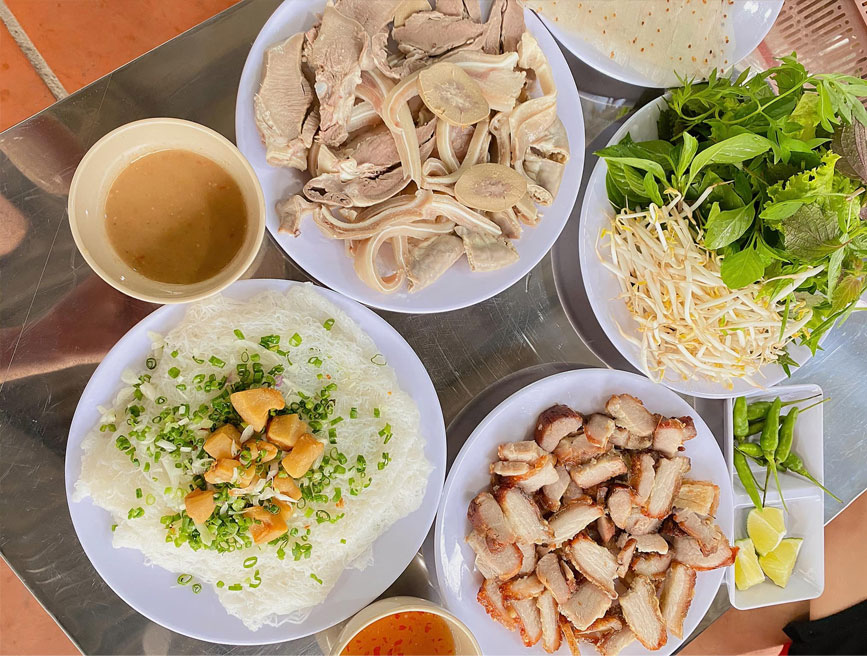 Bánh hỏi lòng heo đặt biệt