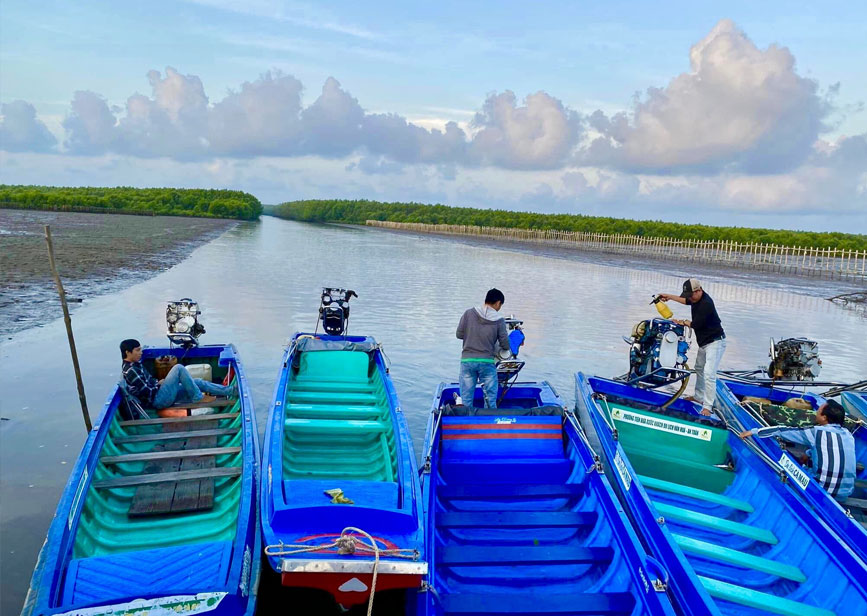 Đi thuyền đến cuối Đất Mũi