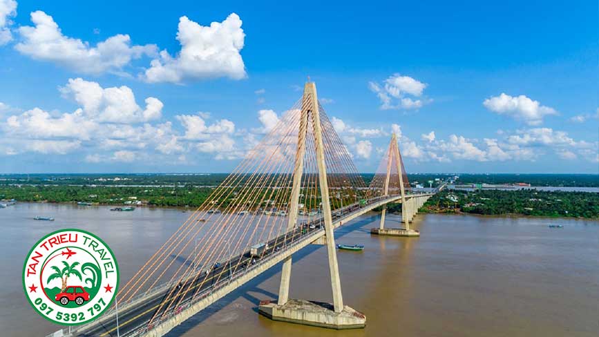 Cầu Rạch Miễu nối liền 2 tỉnh Tiền Giang - Bến Tre