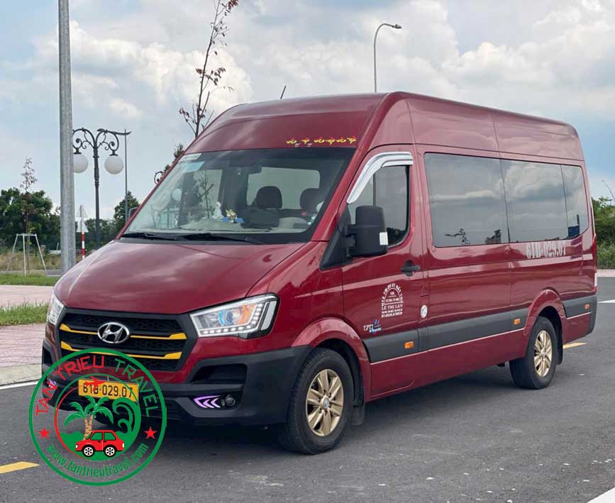 Thuê xe 16 chỗ màu đỏ