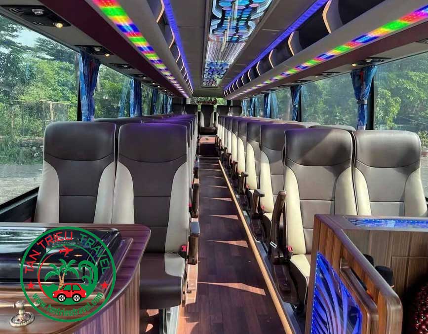 Xe 29 chỗ đầy đủ tiện nghi thoải mái 