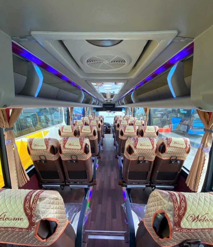 Bên trong của Hyundai Global từ hàng ghế cuối