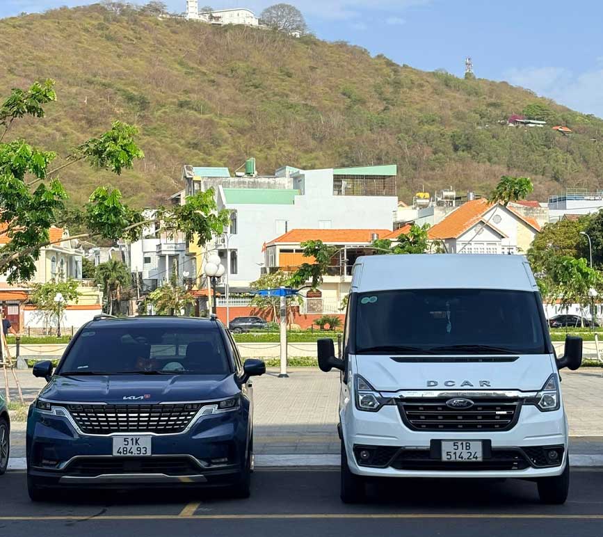 Thuê xe 7 chỗ Kia Carnival đi đánh golf