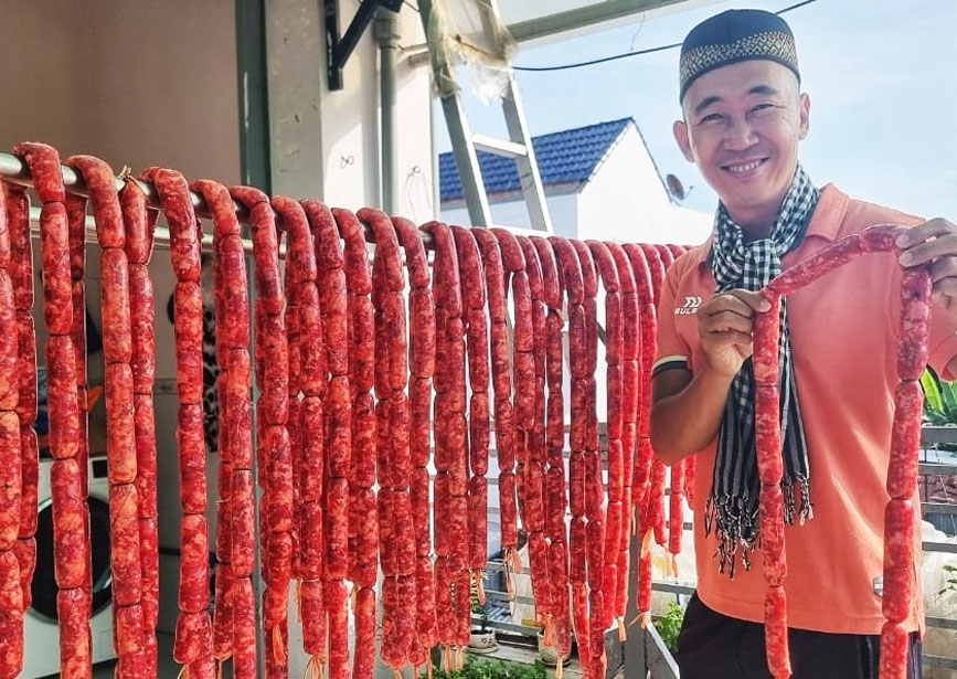 Ghé mua đặc sản Tung Lò Mò (Lạp Xưởng Bò) vùng Châu Đốc