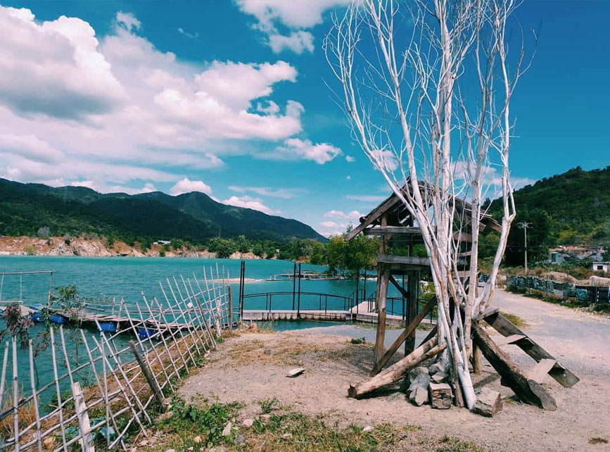 Hồ đá xanh, điểm chụp hình "ảo tung chảo" tại Bà Rịa Vũng Tàu