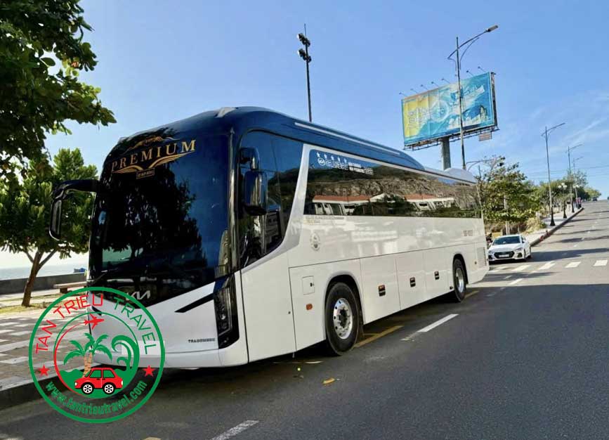 Liên hệ thuê xe cùng Tân Triều Travel