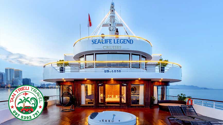 Ngắm hoàng hôn vịnh Nha Trang trên du thuyền Sealife 5 sao