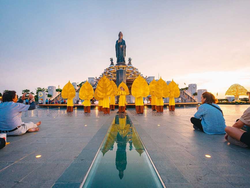 Nơi diễn ra hoạt động dâng 55,000 ngọn đăng