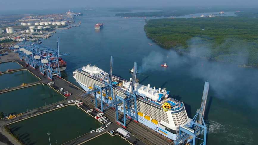 Cảng Phú Mỹ - Nơi đón những con tàu siêu du lịch đến Việt Nam