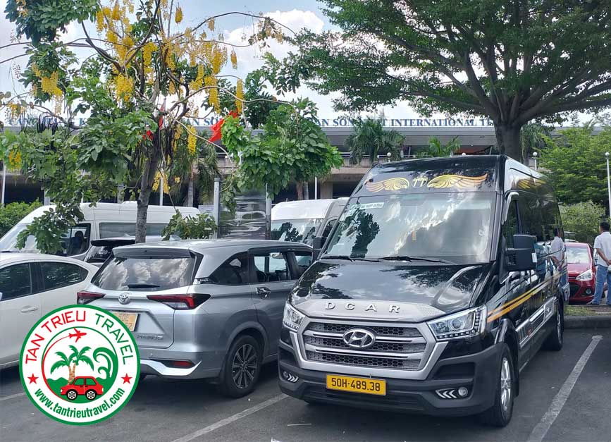 Đón khách tại sân bay đi Vĩnh Long