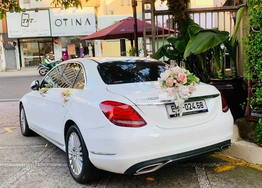 Thuê xe sớm luôn là yếu tố giúp bạn chọn chiếc xe ưng ý và giá phù hợp