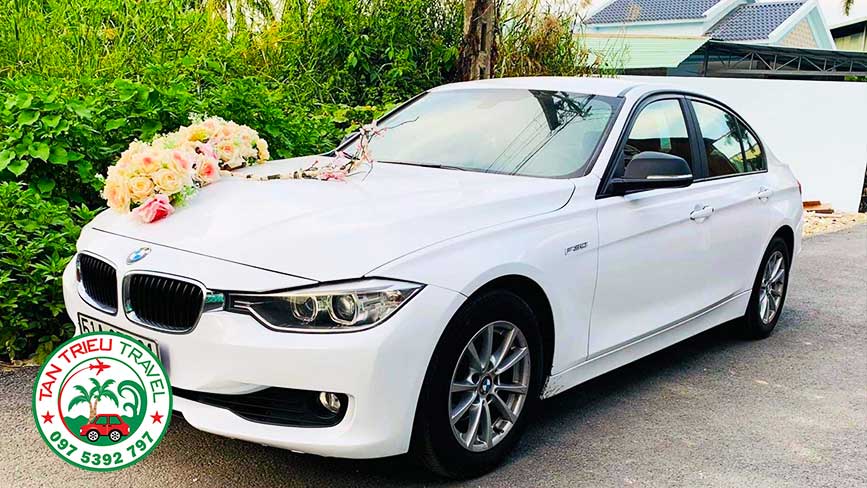 BMW 320i sang trọng đẳng cấp trong ngày cưới