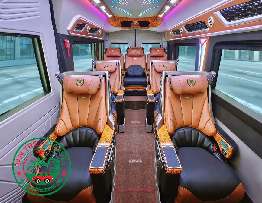 Nội thất limousine 9 chỗ đi Hồ Tràm