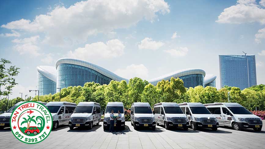 Lựa chọn dịch vụ cho thuê xe limousine của Tân Triều Travel