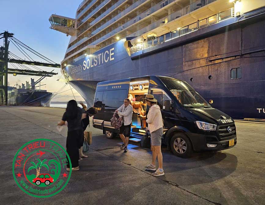 Đặt xe limousine đi Vũng Tàu cùng Tân Triều Travel