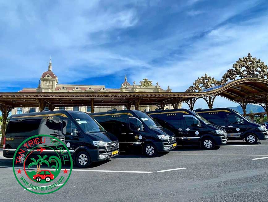 Cho thuê xe limousine 9 chỗ đi Cần Thơ