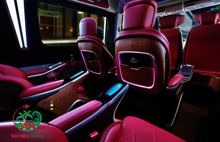 Limousine 9 chỗ bản rồng