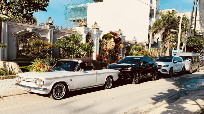 Đồng hành rước dâu cùng Chevrolet Corvair