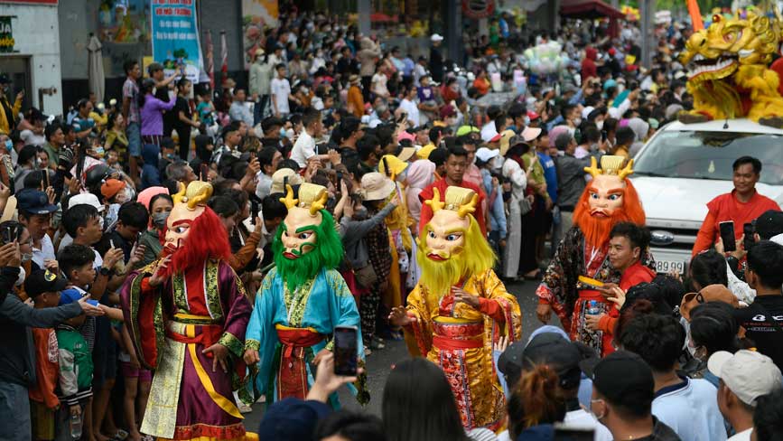 Nhiều nhân vật ngộ nghỉnh trong đoàn diễu hành