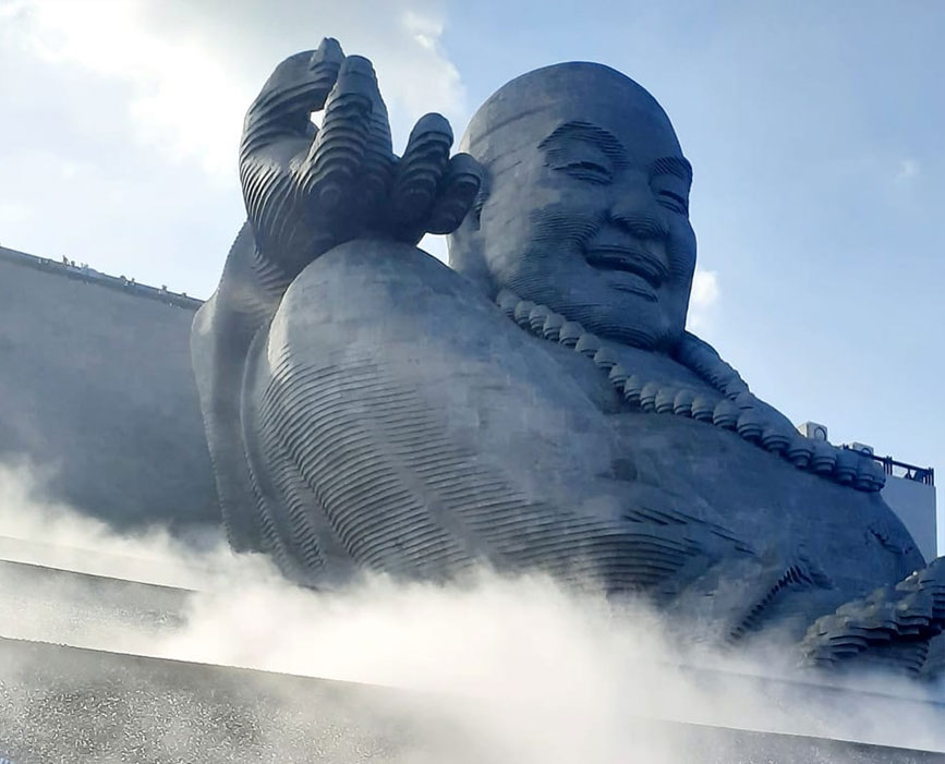 Thác nước nhân tạo là điểm nhấn trong năm 2024