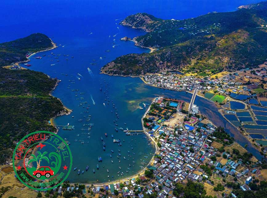 Vịnh Vĩnh Hy từ trên cao