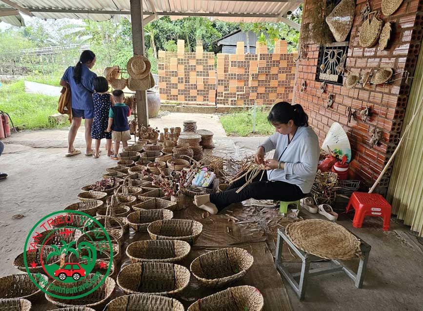 Nghề đan lục bình Vĩnh Long - tại cù Lao An Bình