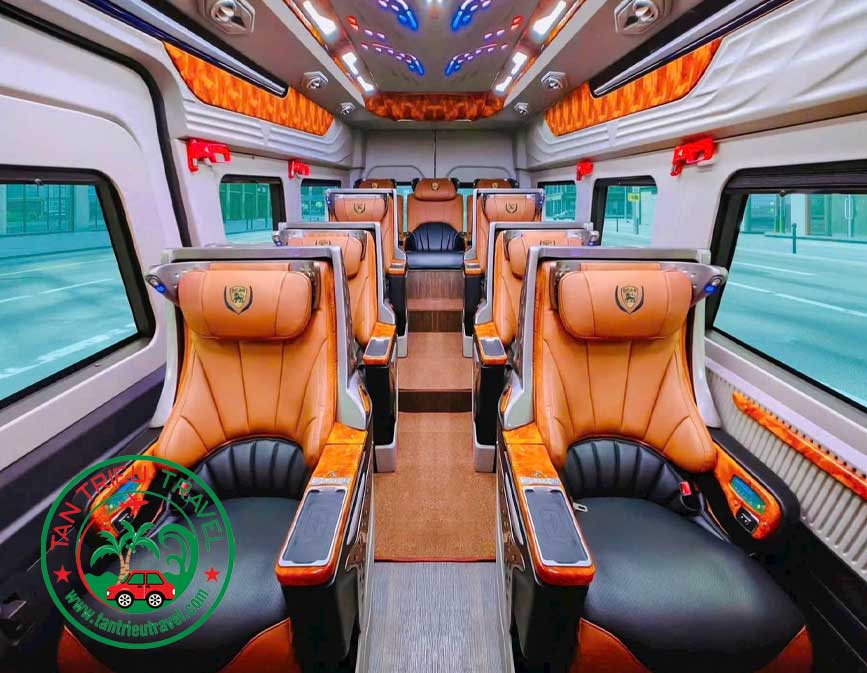 Đẳng cấp dòng xe 9 chỗ Limousine VIP