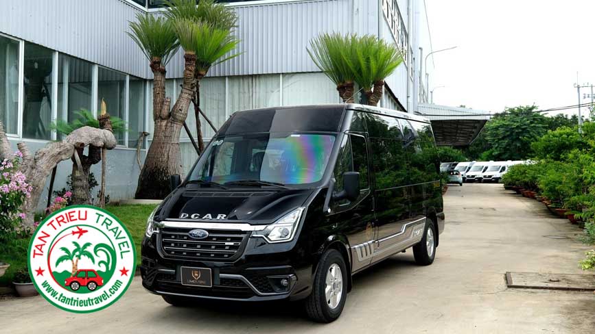 Xe limousine chạy dịch vụ luôn được chăm sóc cẩn thận 