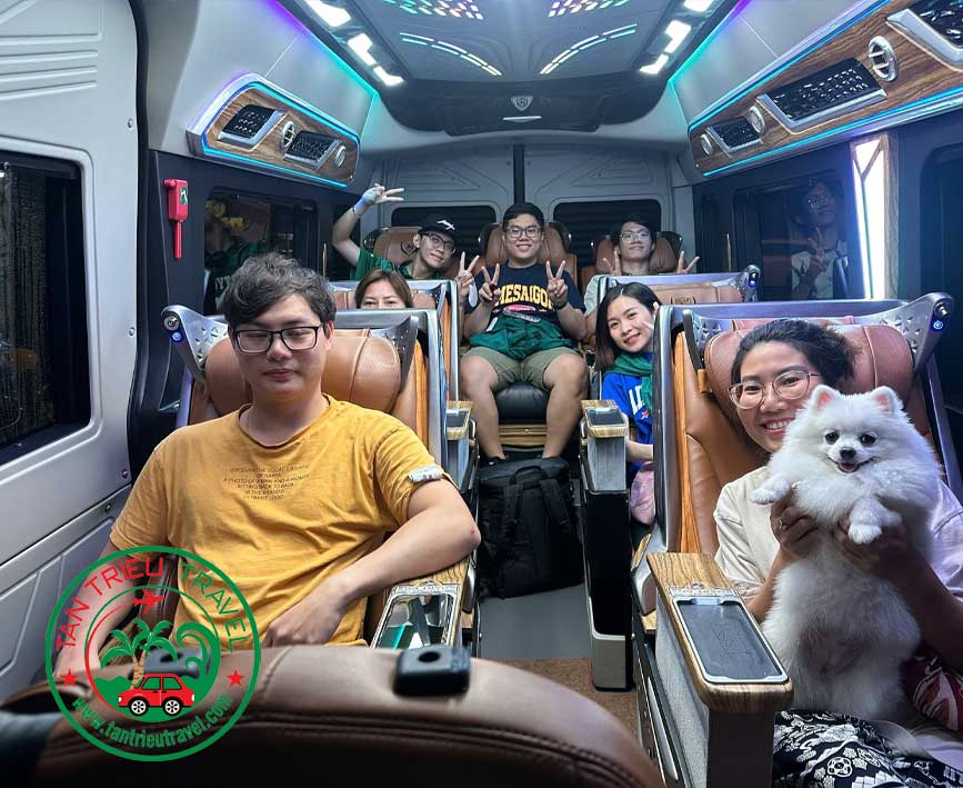 Chuyến đi thoải mái cùng Tân Triều Travel