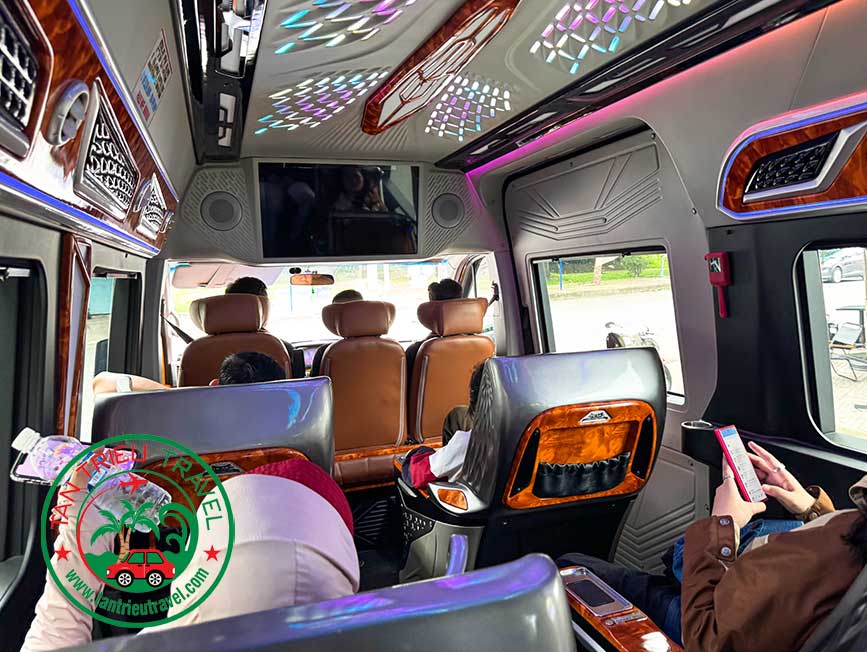 Phục vụ suối khăn lạnh trong suốt hành trình