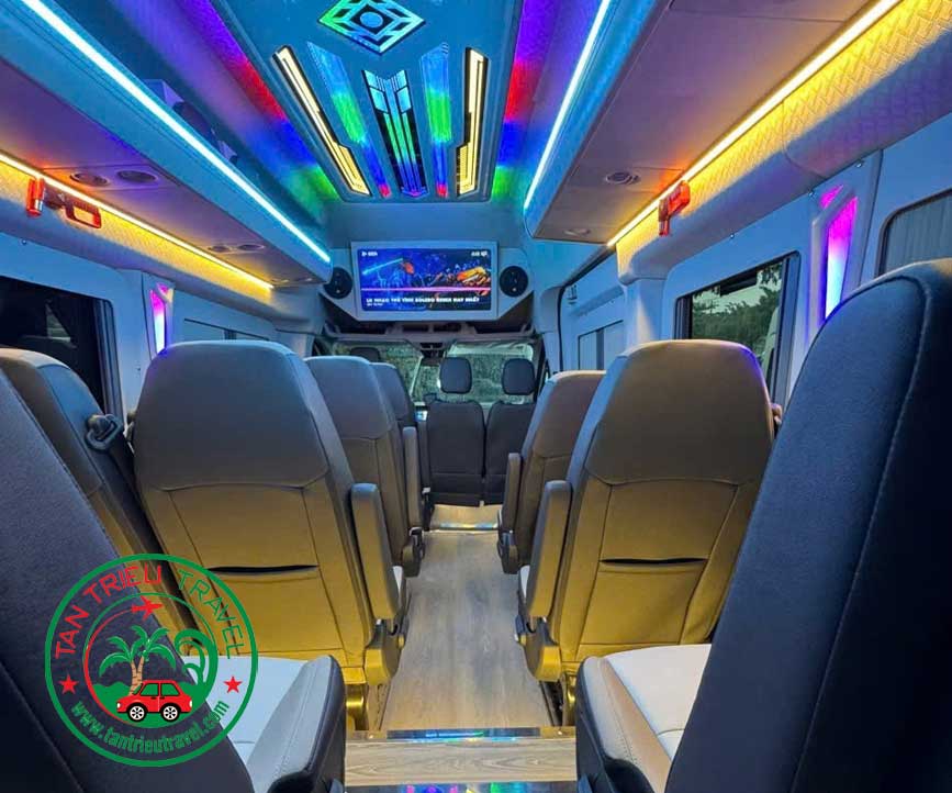 Xe ấm áp gắn kết nhiều thành viên