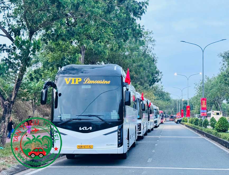 Đoàn thể đi du lịch đến Vũng Tàu