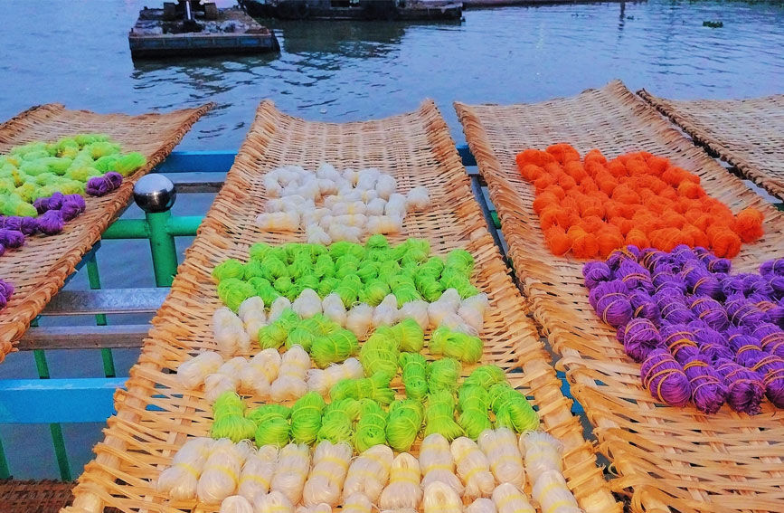 Lò hủ tiếu đa màu sắc