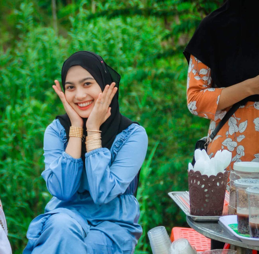 Nét đẹp cô gái Chăm