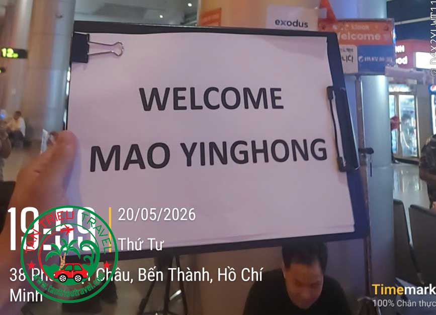 Đón khách sân bay Tân Sơn Nhất