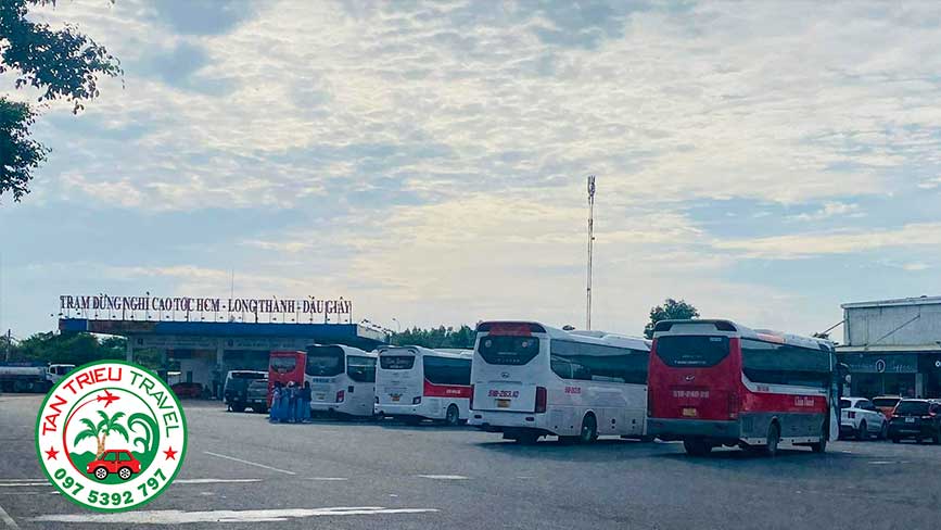 Cho thuê xe du lịch uy tín tại huyện Bình Chánh