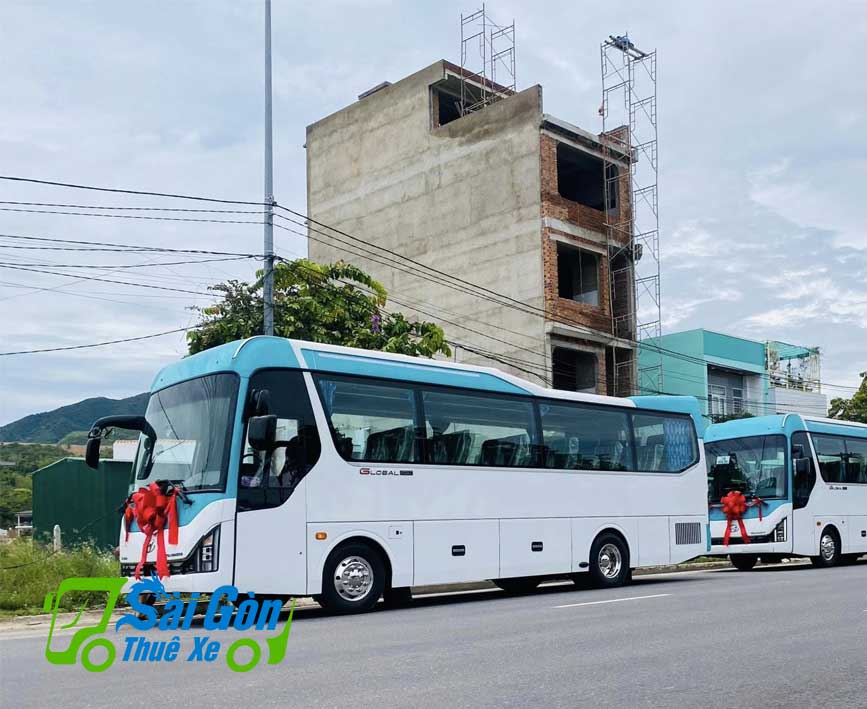 Dòng xe 29 chỗ đời mới đi Mỹ Tho