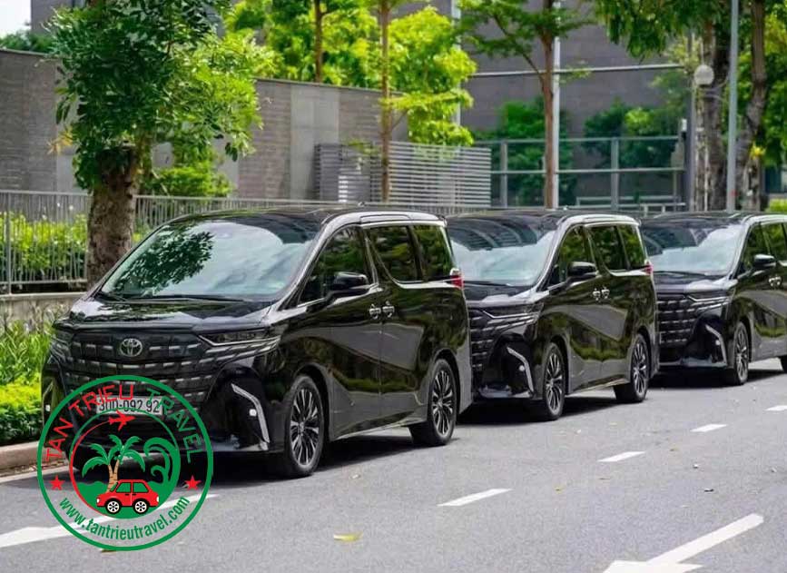 Thuê xe du lịch 7 chỗ giá rẻ tại TPHCM