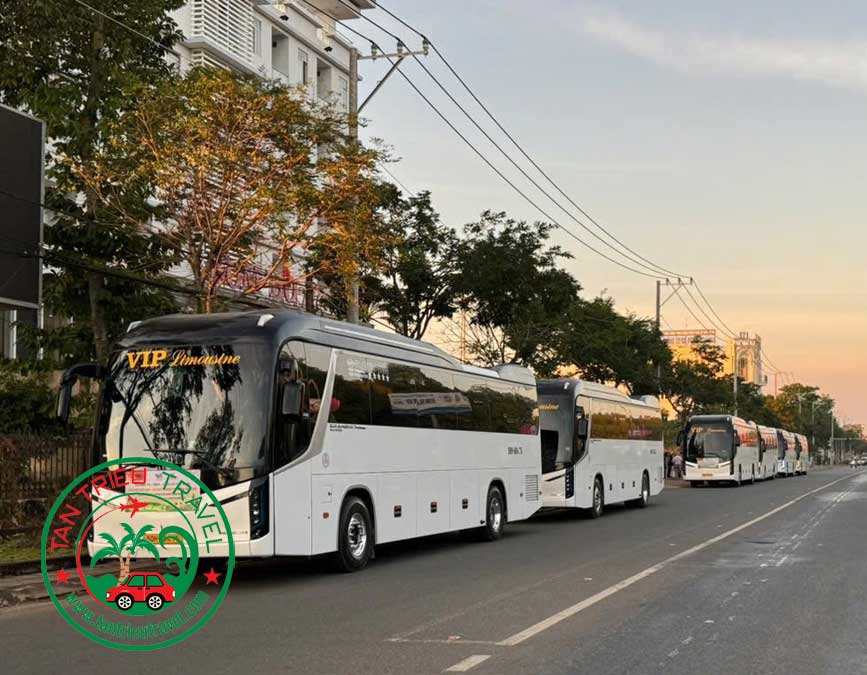 Tham khảo giá thuê xe đi biển Lagi