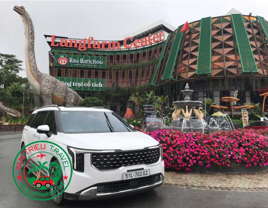 Thuê xe 7 chỗ Kia Carnival đi Đà Lạt