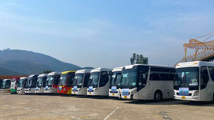 Đa dạng các dòng xe du lịch từ 4-45 chỗ tại Tân Triều