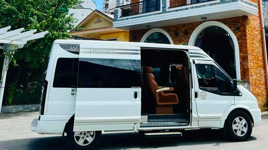 Thuê xe limousine 9 chỗ đi Đà Lạt