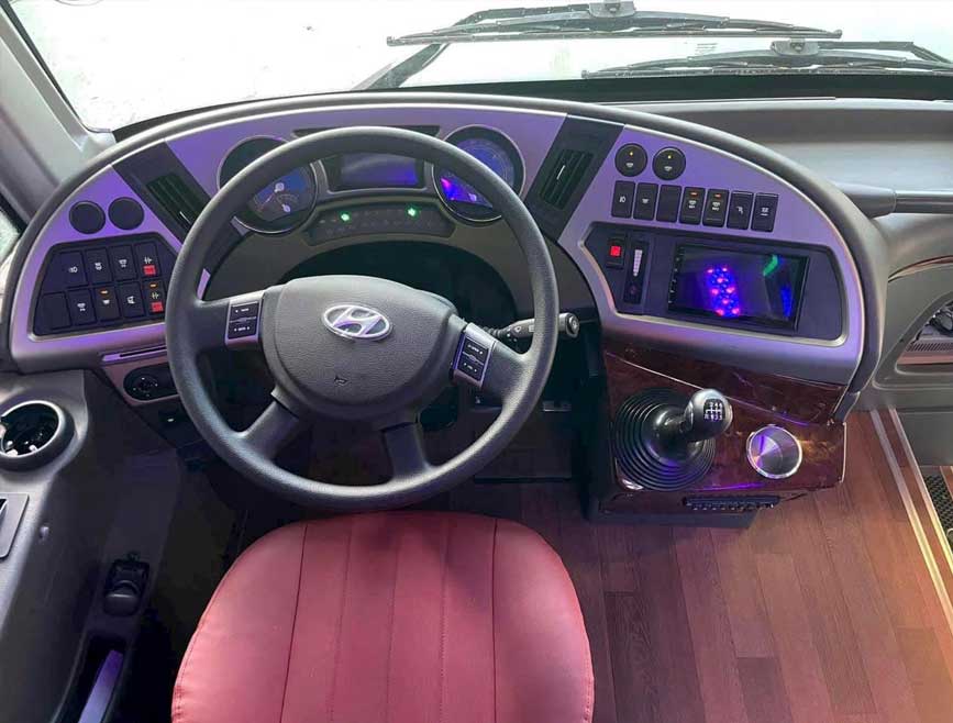 Khoang lái rộng rãi và tiện nghi