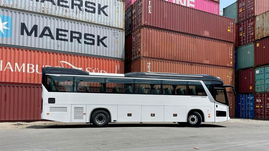 Kia Grandbird nhập khẩu tại cảng nguyên chiếc